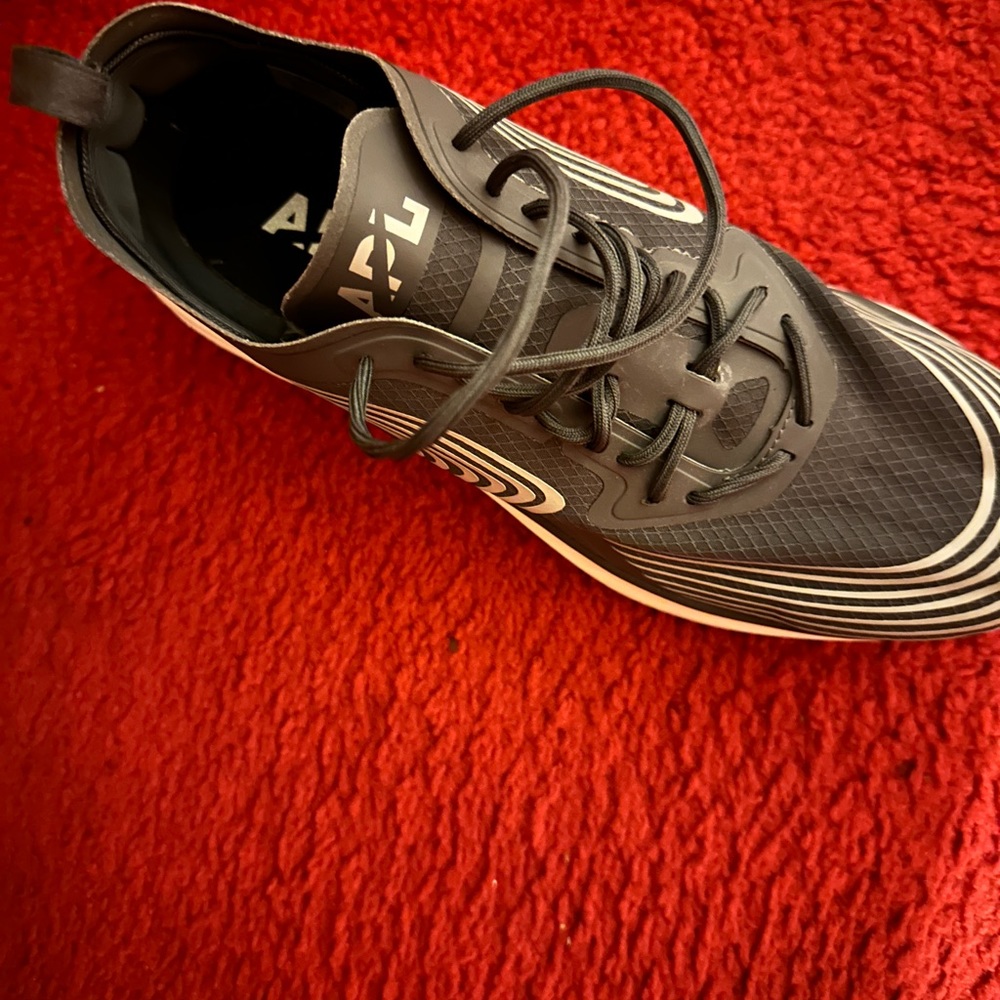 Streamline running shoe ( AMPUTEE)